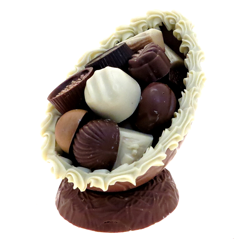 Luxe paasei gevuld met bonbons en paaseitjes 350 gram Luxe Paasei op Chocolade Nest met Witte Rand 350gr 6PT001