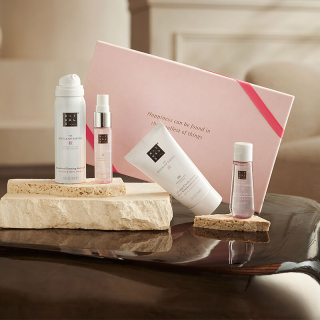 The Ritual of Sakura Small Gift Set 2026 sfeer The Ritual of Sakura Small Gift Set 2026 sfeer